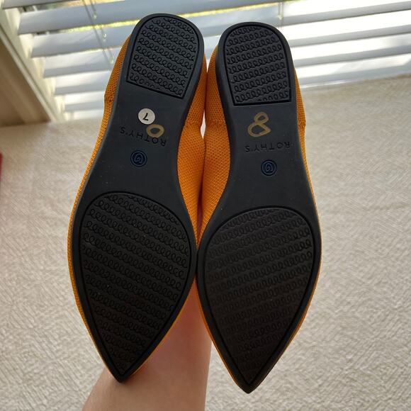 New Rothy’s Mustard Yellow Pointed Toe Flats Size 7 - Picture 2 of 5